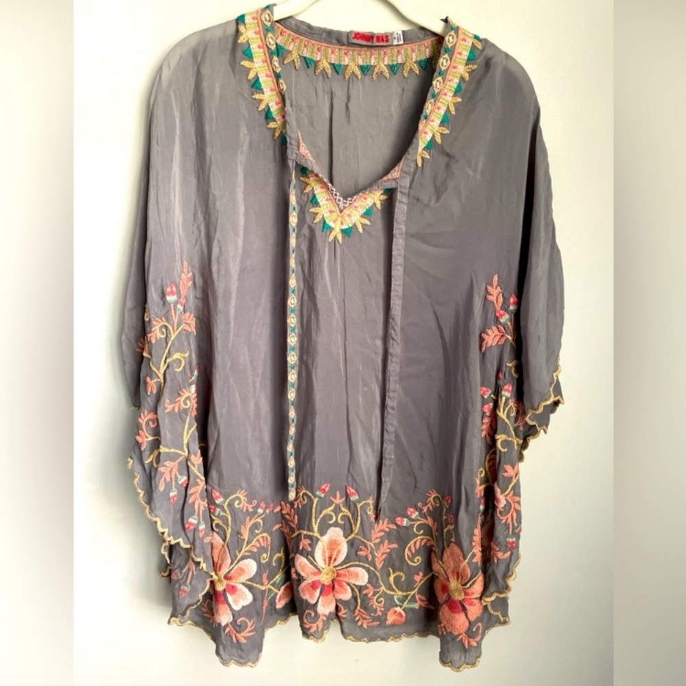 Johnny Was Floral Embroidered Gray Rayon Tie Neck Blouse Size Small